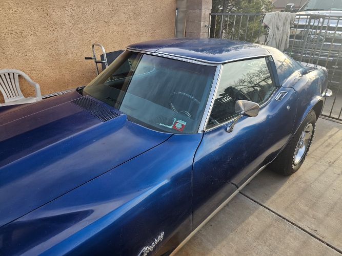 Unknown-Corvette-1973-Blue-26