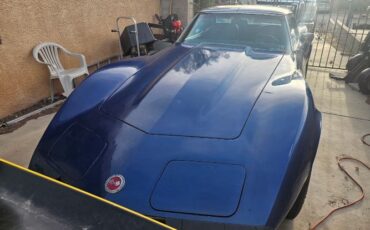 Unknown-Corvette-1973-Blue-27