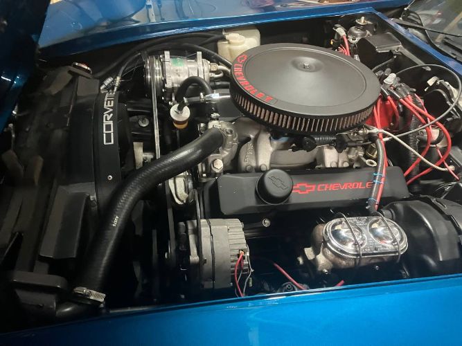 Unknown-Corvette-1973-Blue