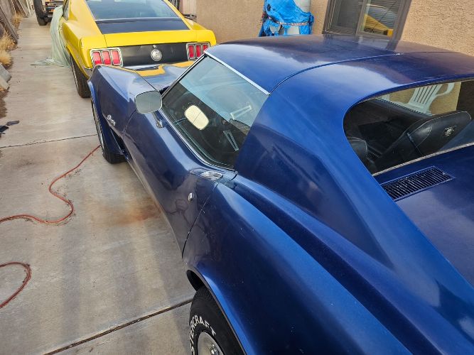Unknown-Corvette-1973-Blue-3
