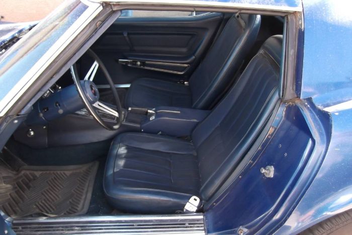 Unknown-Corvette-1973-Blue-9