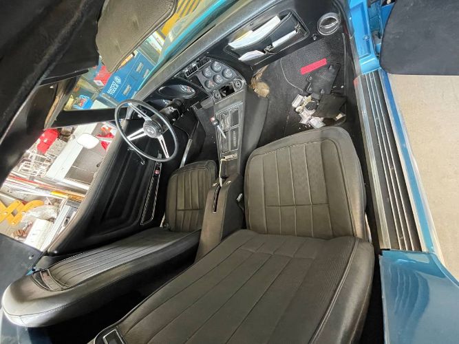 Unknown-Corvette-1973-Blue-Black-2