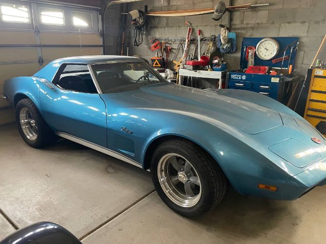Unknown-Corvette-1973-Blue-Black