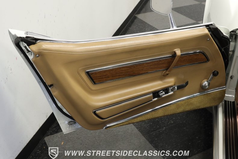 Unknown-Corvette-1973-Classic-White-Saddle-38