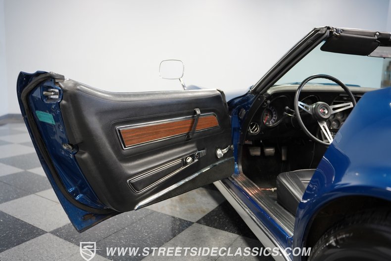 Unknown-Corvette-1973-Dark-Blue-Metallic-Black-34