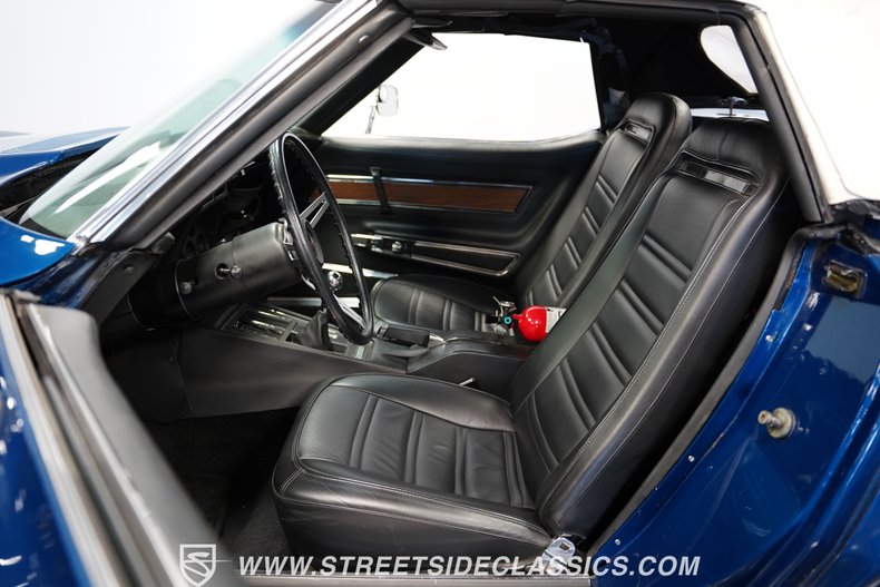 Unknown-Corvette-1973-Dark-Blue-Metallic-Black-36
