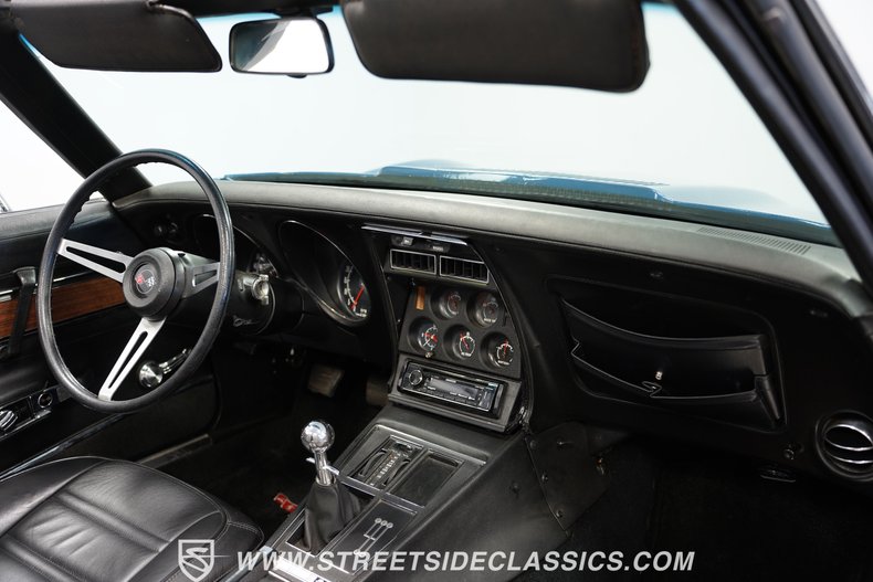 Unknown-Corvette-1973-Dark-Blue-Metallic-Black-48