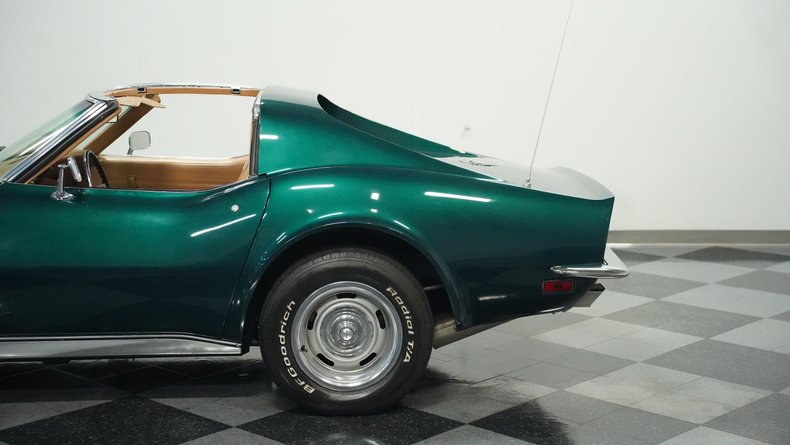 Unknown-Corvette-1973-Emerald-Green-Dark-Saddle-12