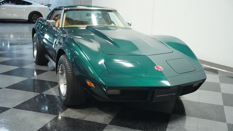 Unknown-Corvette-1973-Emerald-Green-Dark-Saddle-23