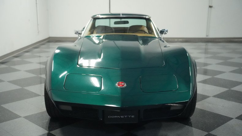 Unknown-Corvette-1973-Emerald-Green-Dark-Saddle-24
