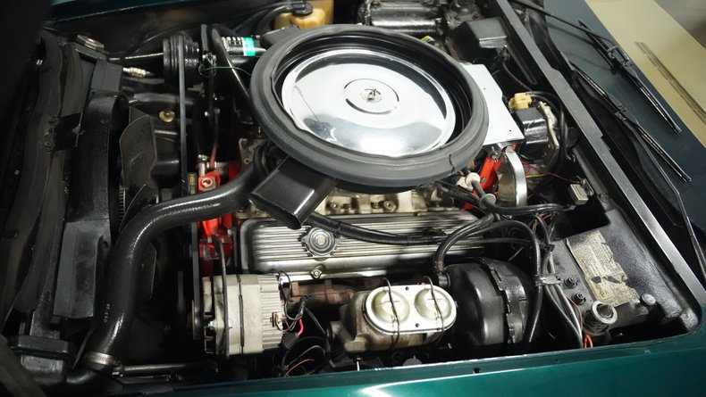 Unknown-Corvette-1973-Emerald-Green-Dark-Saddle-34