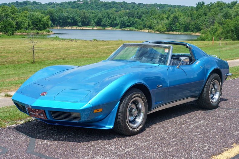 Unknown-Corvette-1973-Medium-Bright-Blue-e-Blue-vinyl-interior-2