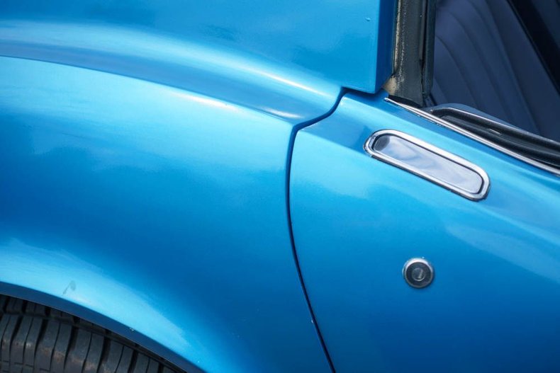 Unknown-Corvette-1973-Medium-Bright-Blue-e-Blue-vinyl-interior-22