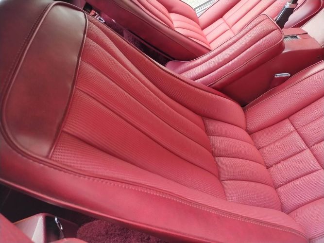 Unknown-Corvette-1973-Platinum-Gray-Dark-Red-11