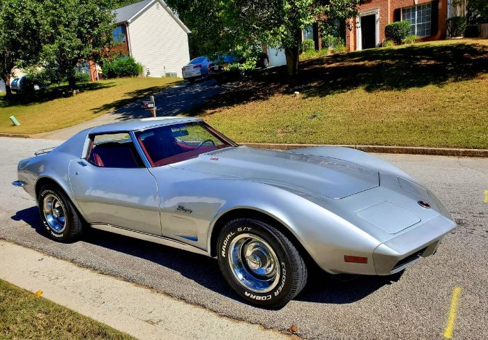 Unknown-Corvette-1973-Platinum-Gray-Dark-Red-21