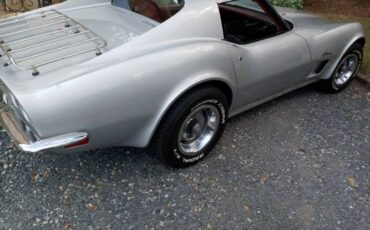 Unknown-Corvette-1973-Platinum-Gray-Dark-Red-22