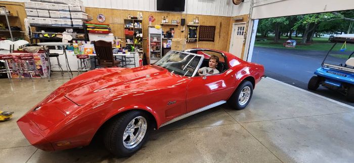 Unknown-Corvette-1973-Red-5