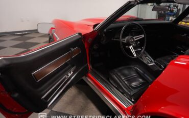 Unknown-Corvette-1973-Red-Black-1
