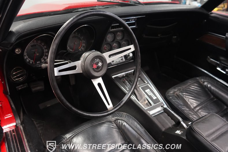Unknown-Corvette-1973-Red-Black-3