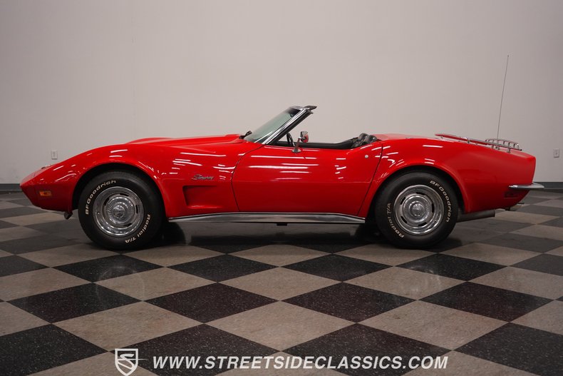 Unknown-Corvette-1973-Red-Black