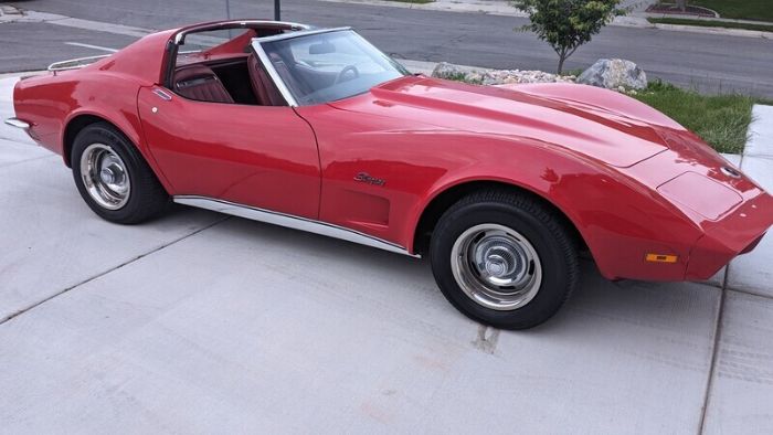 Unknown-Corvette-1973-Red-Red-11