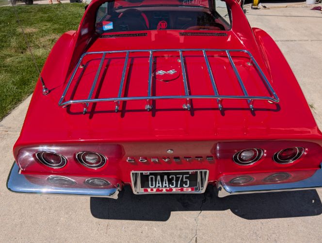 Unknown-Corvette-1973-Red-Red-16