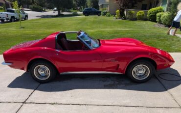 Unknown-Corvette-1973-Red-Red-2