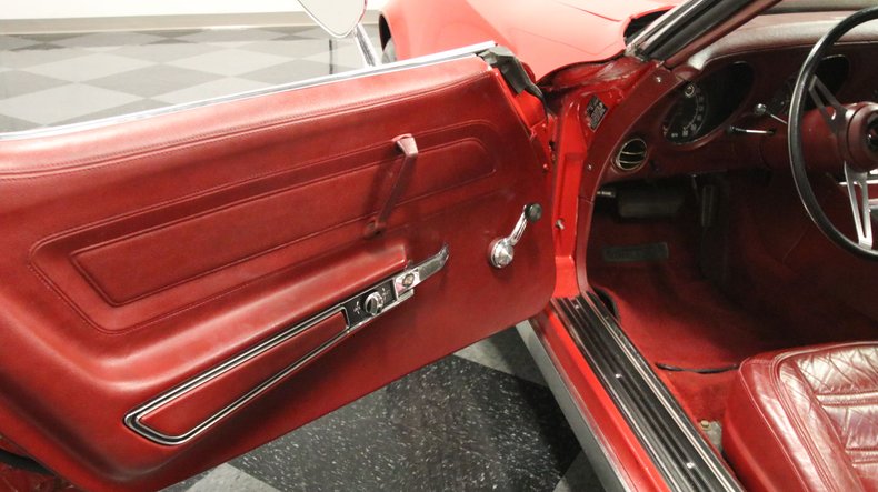 Unknown-Corvette-1973-Red-Red-37