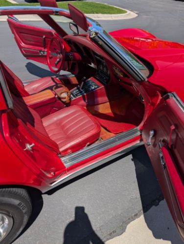 Unknown-Corvette-1973-Red-Red