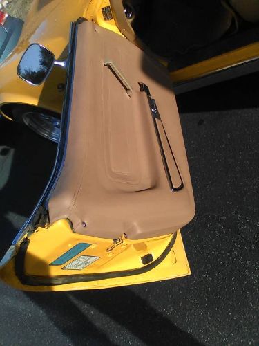 Unknown-Corvette-1973-Yellow-7