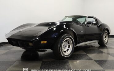 Unknown-Corvette-1974-Black-Black-21