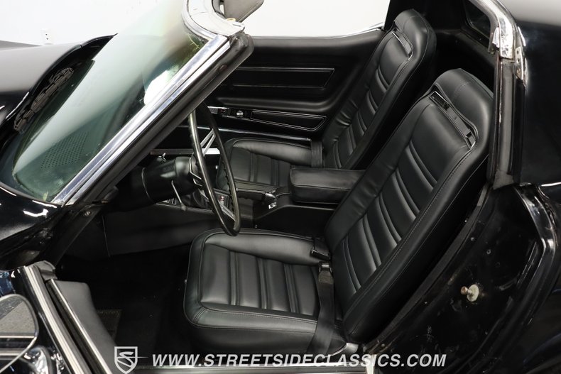 Unknown-Corvette-1974-Black-Black-34