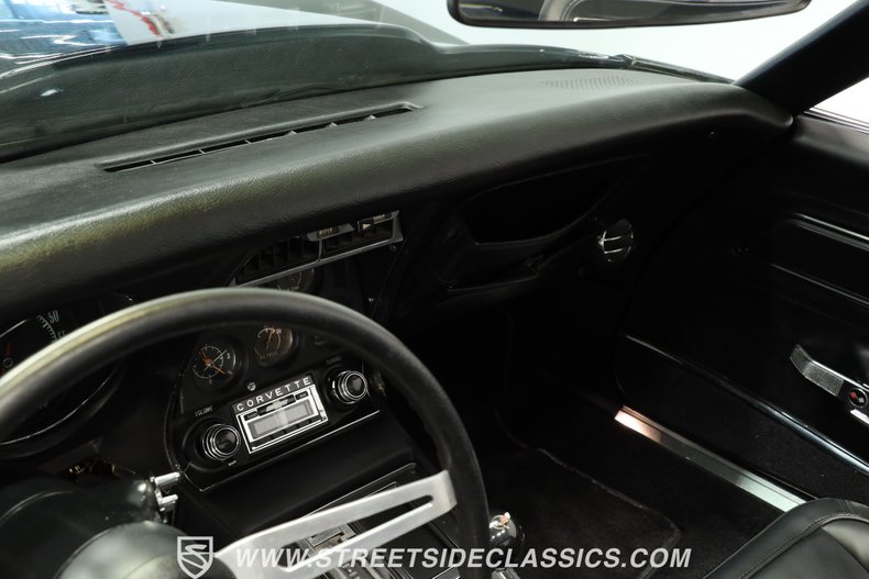 Unknown-Corvette-1974-Black-Black-40