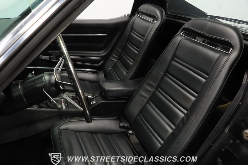 Unknown-Corvette-1974-Black-Black-41