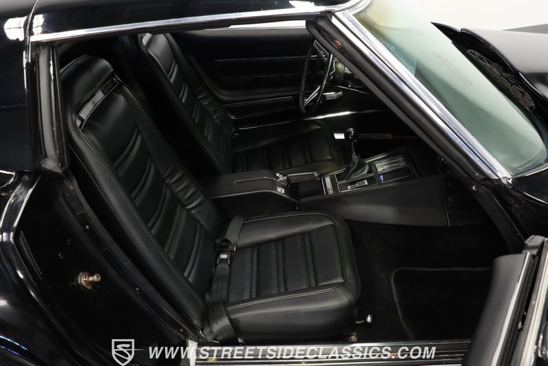 Unknown-Corvette-1974-Black-Black-43
