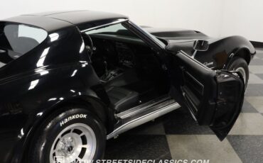 Unknown-Corvette-1974-Black-Black-48