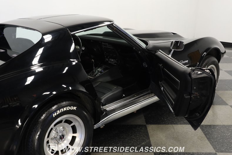 Unknown-Corvette-1974-Black-Black-48