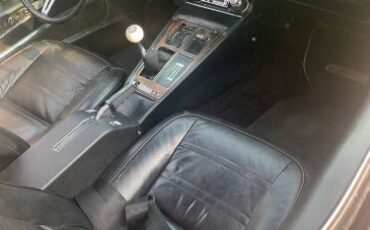 Unknown-Corvette-1974-Black-Leather-9