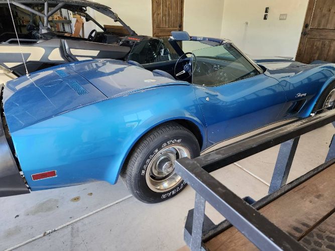 Unknown-Corvette-1974-Blue-17