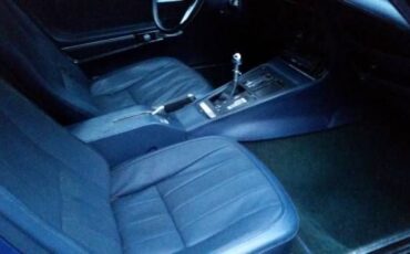 Unknown-Corvette-1974-BlueWhite-top-Blue-1