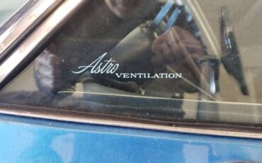 Unknown-Corvette-1974-BlueWhite-top-Blue-6