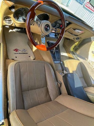 Unknown-Corvette-1974-Bright-Yellow-Saddle-2