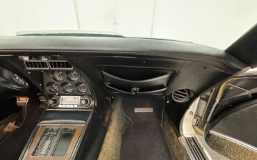 Unknown-Corvette-1974-Classic-White-Black-11