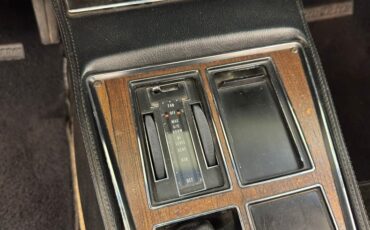 Unknown-Corvette-1974-Classic-White-Black-12