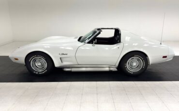 Unknown-Corvette-1974-Classic-White-Black-13