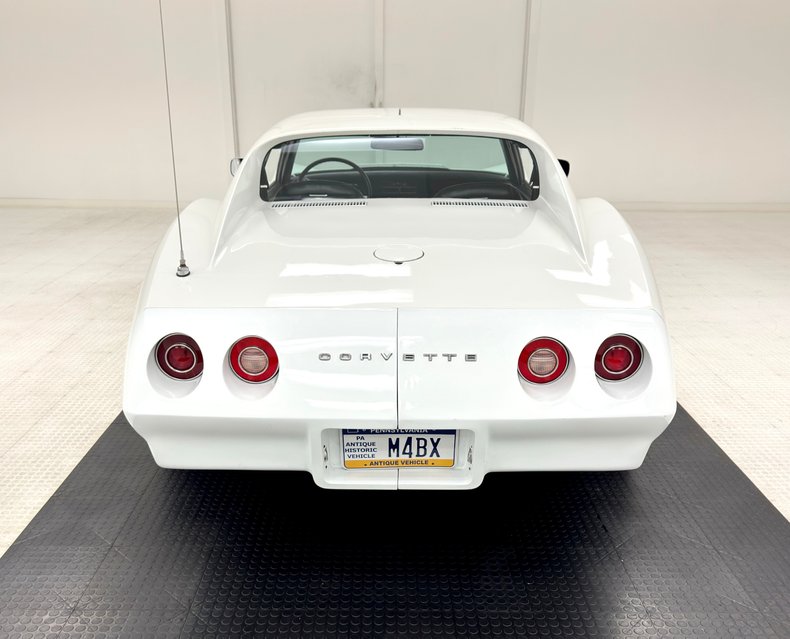 Unknown-Corvette-1974-Classic-White-Black-15
