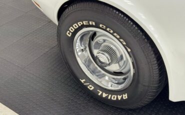 Unknown-Corvette-1974-Classic-White-Black-21