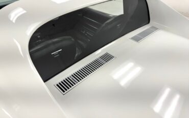 Unknown-Corvette-1974-Classic-White-Black-26