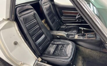 Unknown-Corvette-1974-Classic-White-Black-39