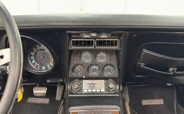 Unknown-Corvette-1974-Classic-White-Black-45